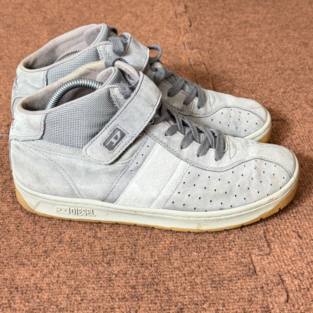 Diesel Mid Mens Grey Leather Suede Mid Top Sneakers 35138 59 US 10 Gum Sole